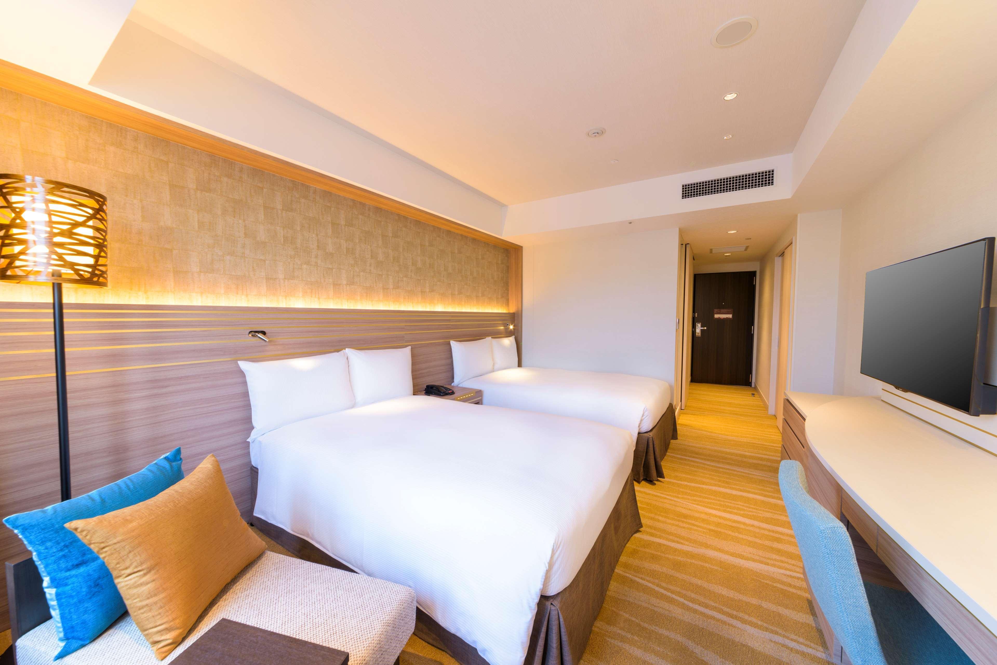 Doubletree By Hilton Okinawa Chatan Resort Exterior photo