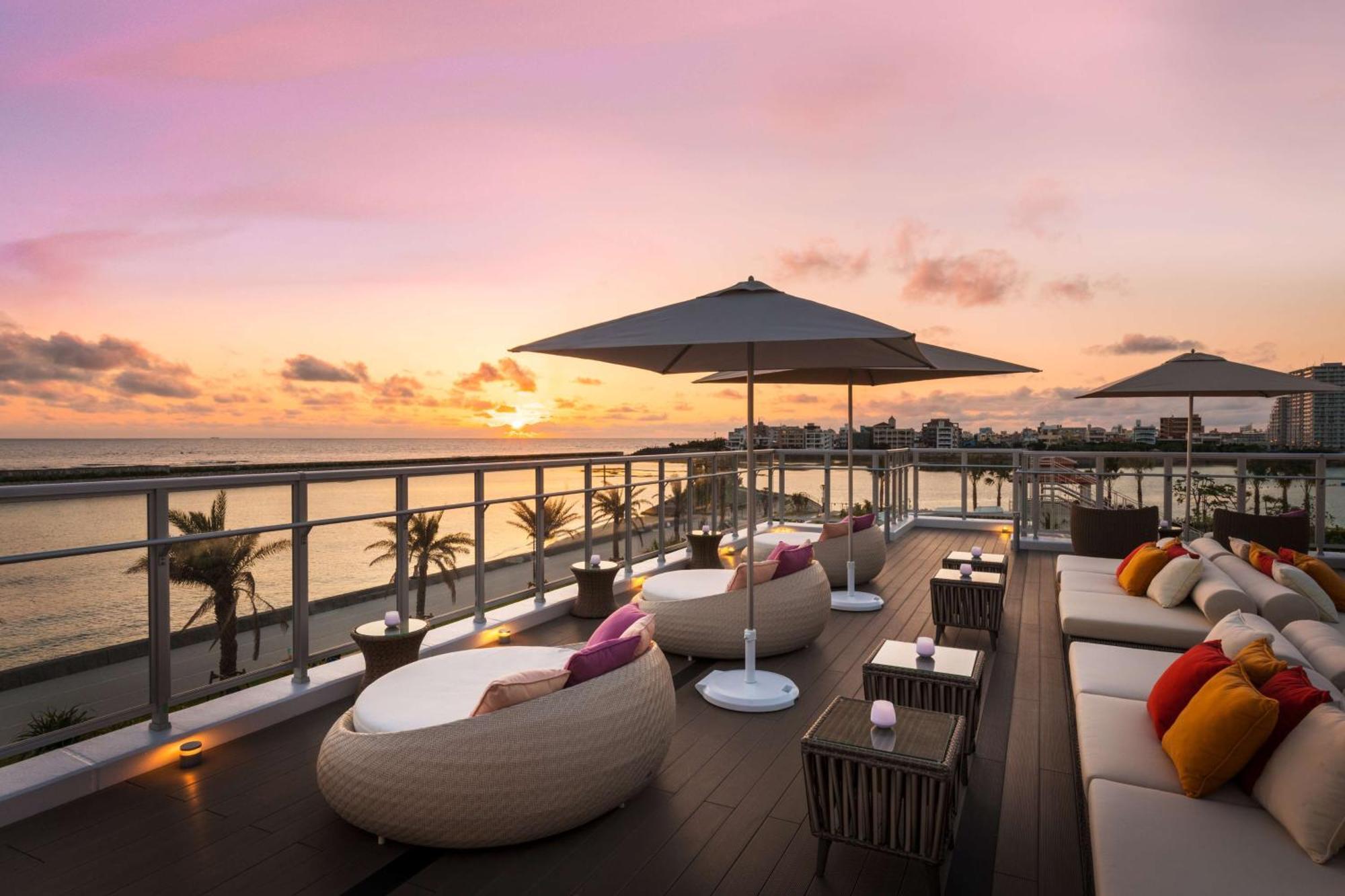 Doubletree By Hilton Okinawa Chatan Resort Exterior photo