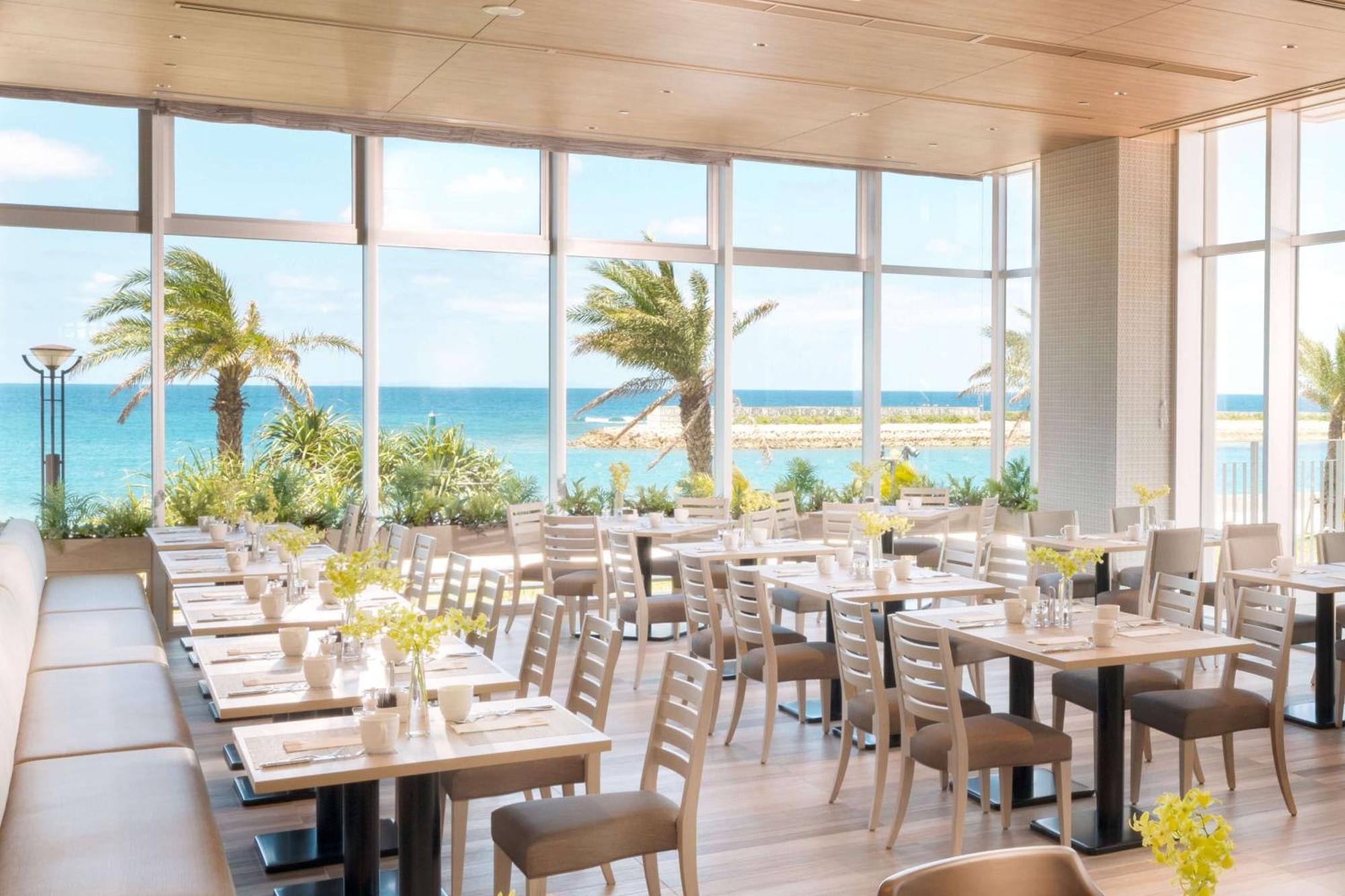 Doubletree By Hilton Okinawa Chatan Resort Exterior photo