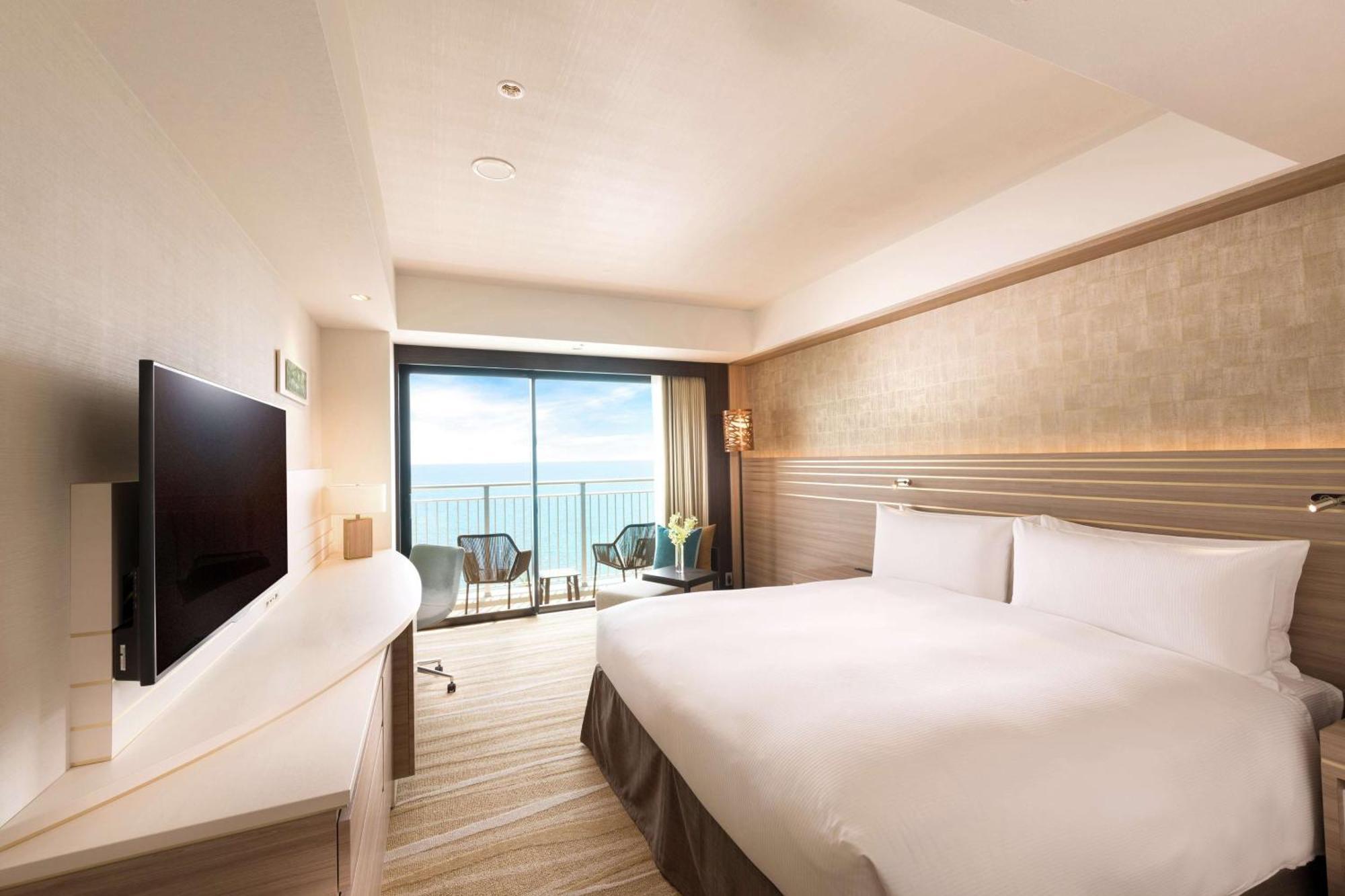 Doubletree By Hilton Okinawa Chatan Resort Exterior photo