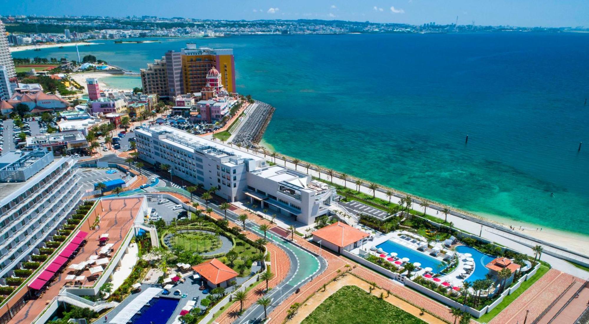 Doubletree By Hilton Okinawa Chatan Resort Exterior photo