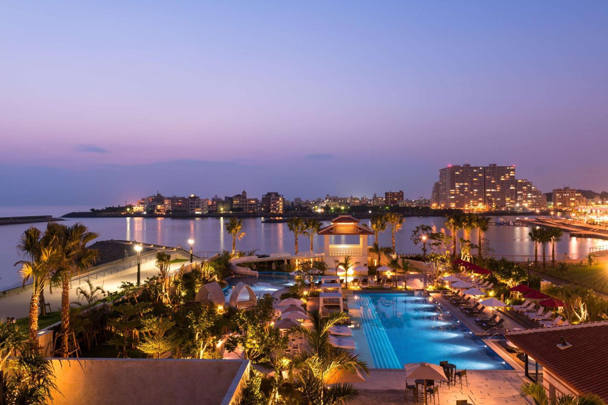 Doubletree By Hilton Okinawa Chatan Resort Exterior photo