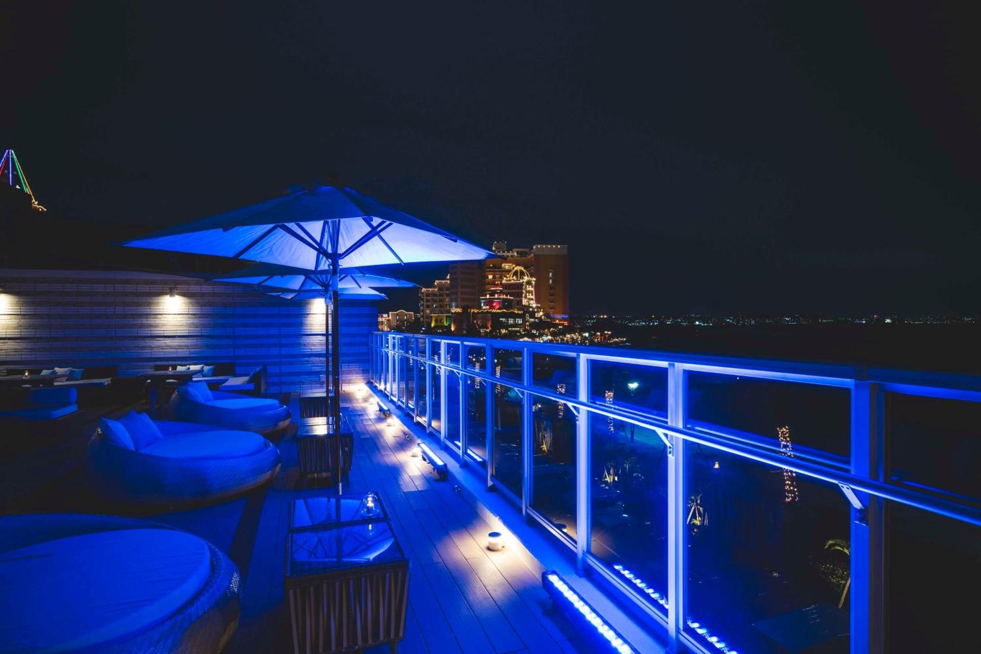 Doubletree By Hilton Okinawa Chatan Resort Exterior photo